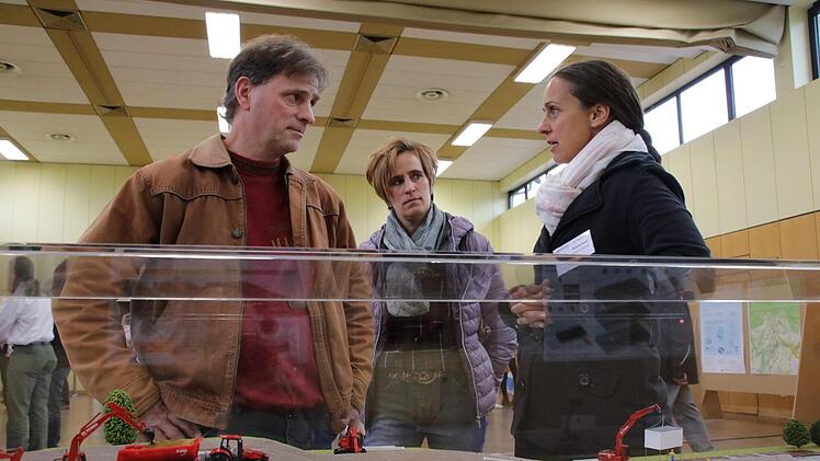 Eindrücke vom Info-Markt in Oberthulba. Foto: Ralf Ruppert