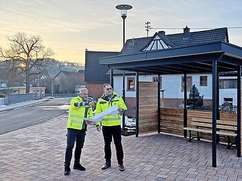 Bauhofleiter Gerold Stadler (links) und B&uuml;rgermeister Florian Atzm&uuml;ller.