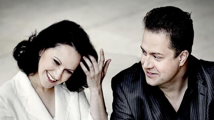 Das international erfolgreiche Klavierduo "Genova & Dimitrov" gastiert am 29. Mai beim Coburger "Verein". Foto: PR