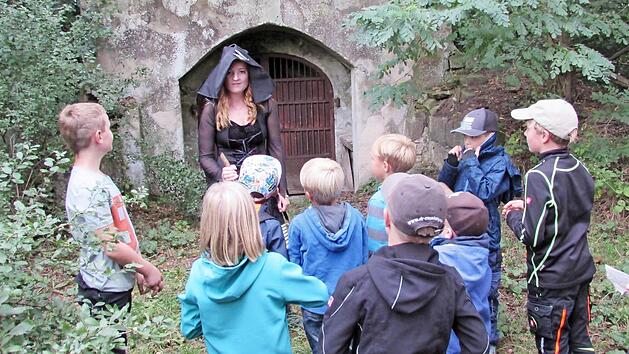 Die Kinder trafen auch auf eine Hexe. Foto: privat