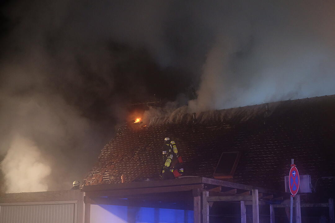 Nürnberger Gaststätte geht in Flammen auf: Anwohner evakuiert