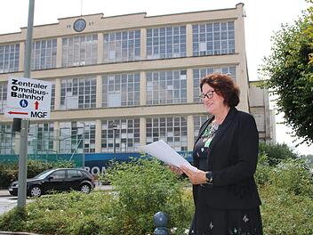 Noch ein Sorgenkind von Marion Resch-Heckel: das  stadtbildprägende Spinnereigebäude,  dessen äußeres Erscheinungsbild    unbedingt erhalten werden müsse. Foto: Stephan Tiroch