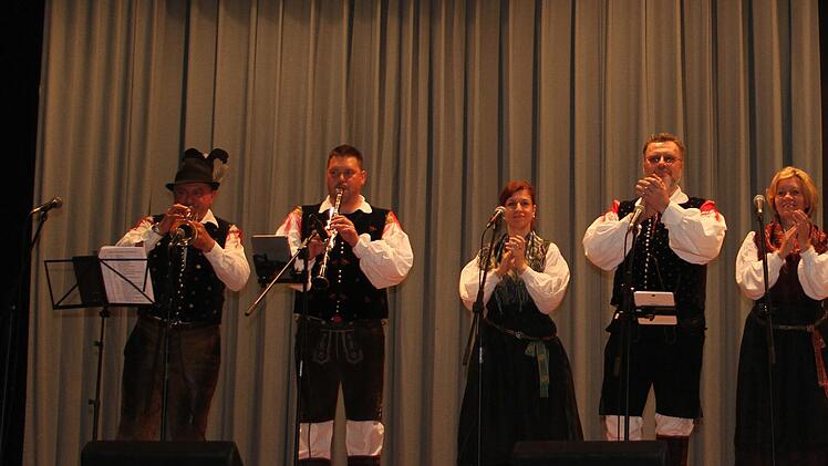 Bei ihrem Gastspiel in Stadtsteinach begeisterte die Hauskapelle Avsenik. Foto: Sonny Adam