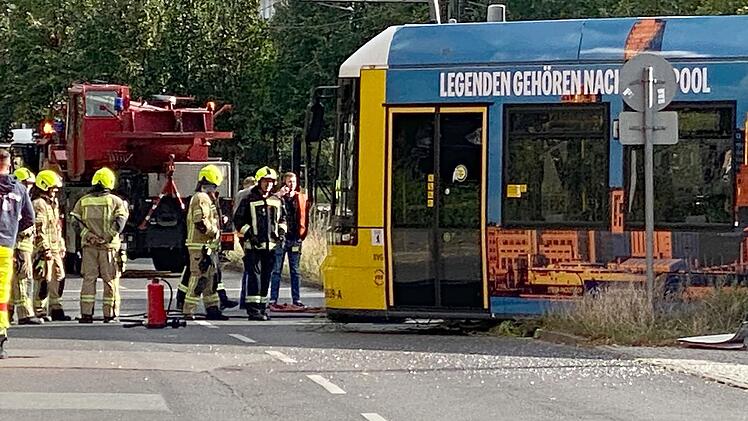 Verletzte bei Unfall nahe Alexanderplatz