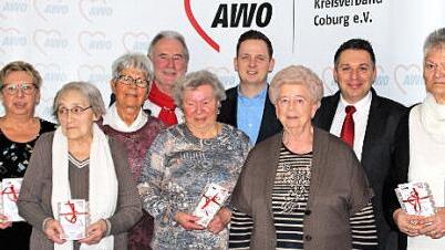 Der Awo-Ortsverein Bad Rodach zeichnete zahlreiche Mitglieder für ihre langjährige Verbundenheit aus: von links im Bild Roswitha Beierweck, Marlene Günther, Gisela Böttcher, Vorsitzender Herbert Müller, Elisabeth Weber, Bürgermeister Tobias Ehrlicher, Helga Schuler, Geschäftsführer Carsten Höllein und Erika Florschütz. Foto: privat