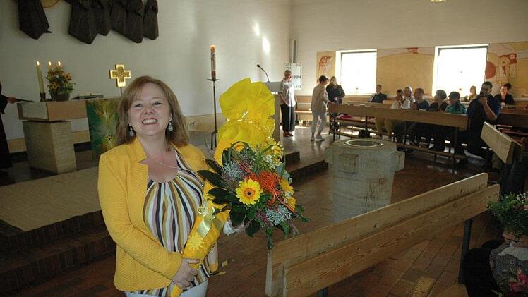 Franziska Aßmus erhielt zu ihrem Beginn in der Leitung der Kindertagesstätte Pfiffikus eine Sonnen-Zuckertüte. Foto: Edwin Meißinger