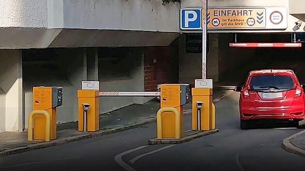 Einfahrt ins Parkhaus Mauer in Coburg. Foto: Simone Bastian