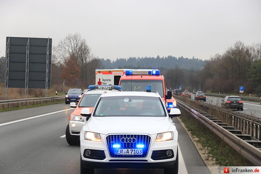 Unfall auf A3 bei Erlangen-West