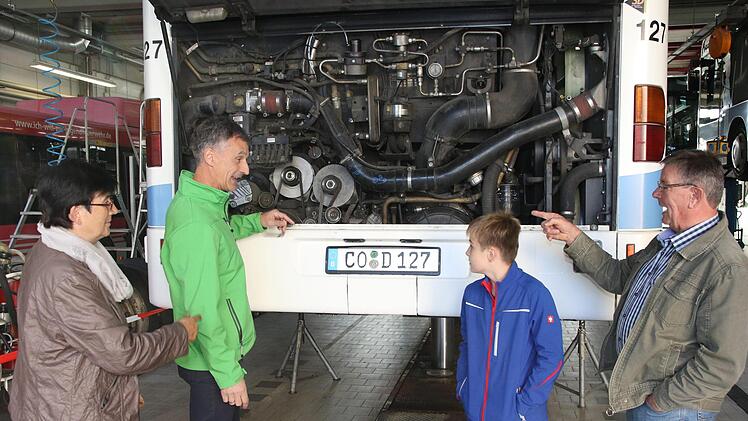 So funktioniert ein Busmotor. Die SÜC haben sogar eine Werkstatt. Foto: Wolfgang Desombre