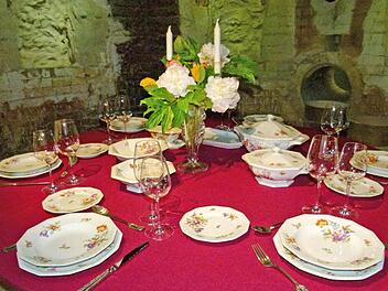 Der berühmte Dreiklang: Besteck und Gläser wurden in der Form des Geschirrs gestaltet. Fotos: Marion Krüger-Hundrup