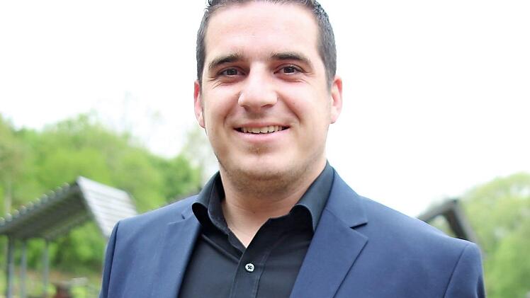 "Mein erster Förderbescheid", freut sich Bürgermeister Maximilian Neeb.