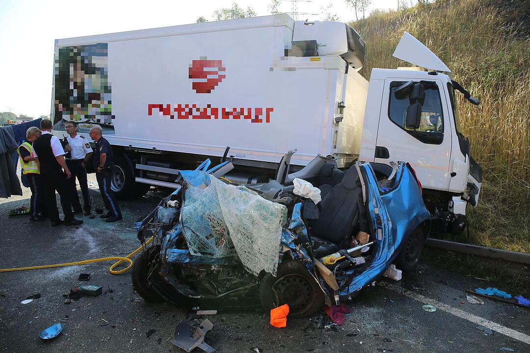 Tödlicher Unfall im Begegnungsverkehr