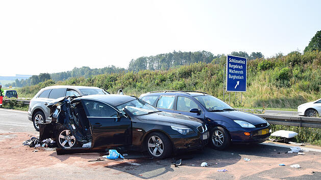 Schwerer Unfall auf A 3 bei Sch&uuml;sselfeld: S&auml;ugling tot