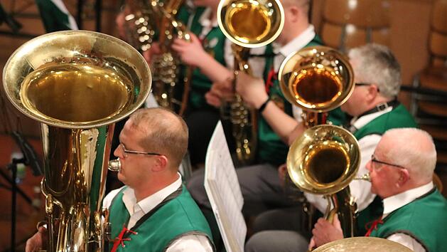 Der Wildfleckener Musikzug bei einem Auftritt. Foto: Sebastian Schmitt