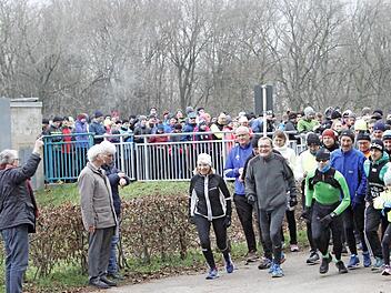Startschuss f&uuml;r den 46. Silvesterlauf in Bamberg.  Foto: privat