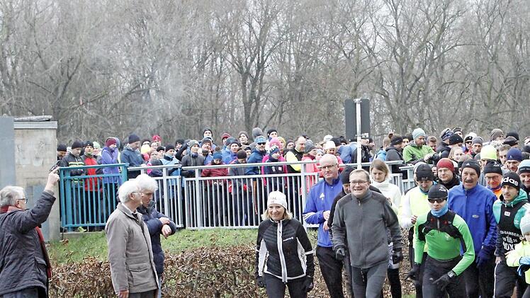 Startschuss f&uuml;r den 46. Silvesterlauf in Bamberg.  Foto: privat