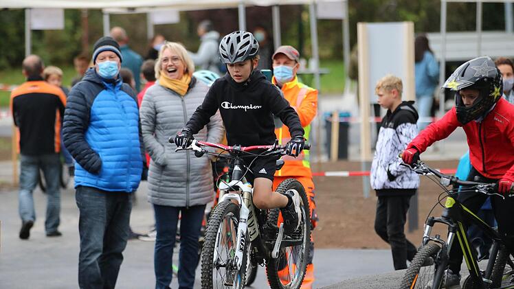 Einweihung des Pumptracks in Wildflecken. Foto: Sebastian Schmitt