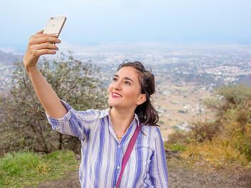 Mit unseren Tipps gelingt dir das perfekte Selfie.