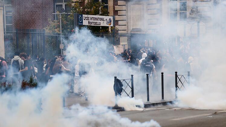 Schulkrawalle in Frankreich weiten sich aus - 625 Festnahmen