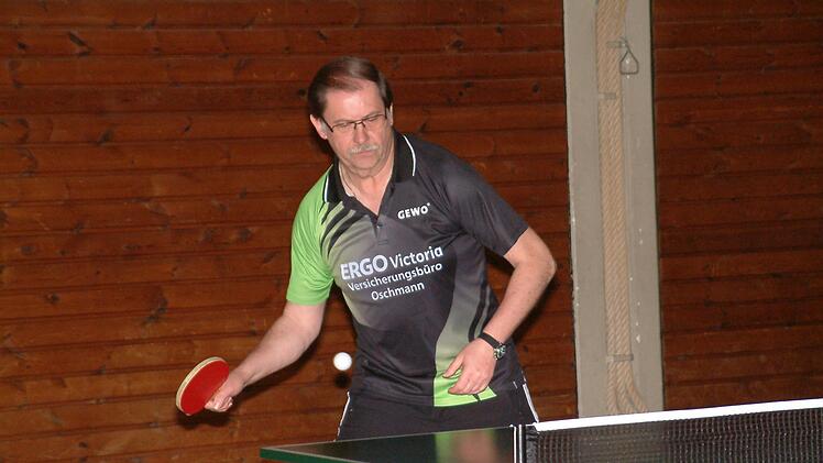 Nur noch Formsache ist in der 2. Kreisliga die Meisterschaft des ATSV Reichenbach. Beim 9:6-Sieg beim TTC Alexanderhütte II blieb Eugen Eichhorn in beiden Einzeln und im Doppel mit Markus Barnickel ungeschlagen.  Foto: Hans Franz