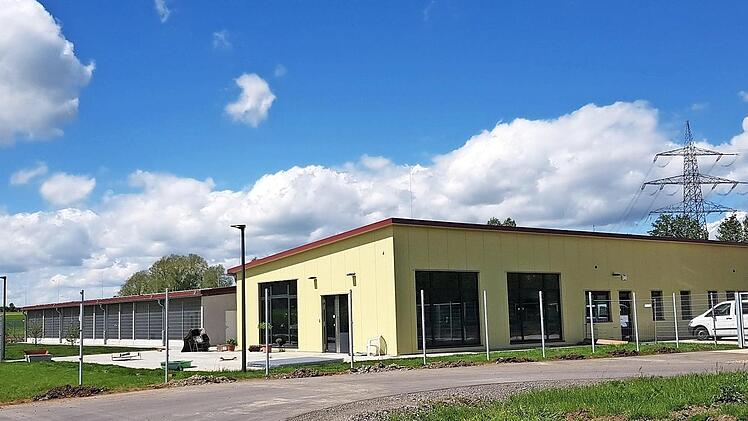 Bilderbuch-Verhältnisse herrschen im neuen Tierheim. Hier werden bald die Fundtiere aus dem Landkreis Haßberge fachgerecht untergebracht.