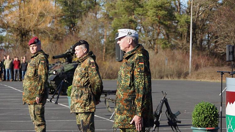 Kommandowechsel beim Hammelburger Ausbildungszentrum InfanterieFoto: Arkadius Guzy