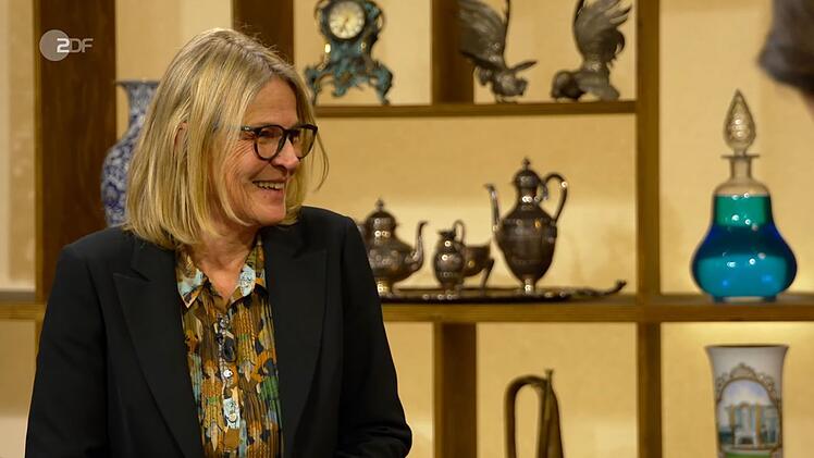 Die Brosche ihrer verstorbenen Schwiegermutter wollte Christiane veräußern. Dass der Schmuck wildere Assoziationen als der psychologische Tintenkleckstest auslösen würde, ahnte sie da noch nicht. "Nicht unbedingt mein Geschmack", gab Christiane zu.