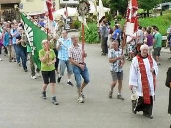 Die Pilger beim Einzug in die Basilika Vierzehnheiligen Foto: Günther Geiling