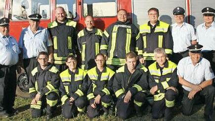Die erfolgreichen Seubelsdorfer Feuerwehrleute mit den Führungskräften. Foto: Alfred Thieret