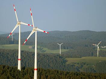 Jetzt ist klar, wo in der Region Main-Rhön Windräder gebaut werden können. Foto: dpa