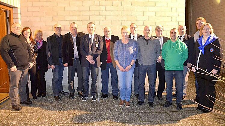 Die Verantwortlichen und Geehrten der Wasserwacht-Ortsgruppe Redwitz Foto: privat