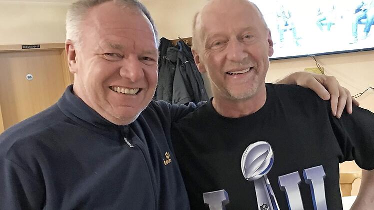 Mirko Dreksler mit seinem Freund, Wirt Matthias "Bondi" Wunder Foto: privat