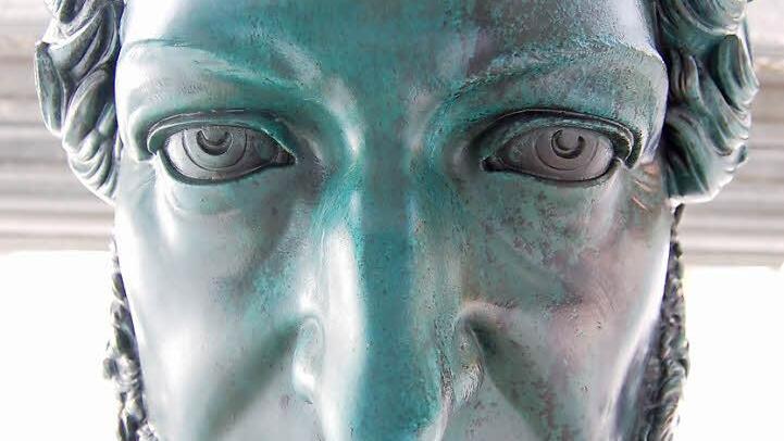 So tief (und vor allem nah) kann man Herzog Ernst I. selten in die Augen schauen. Fotos: Oliver Schmidt