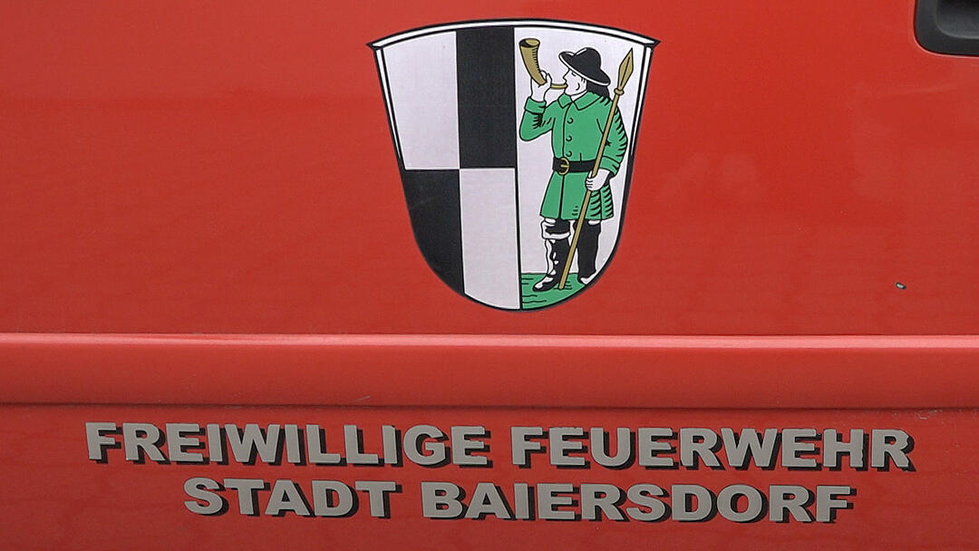 Mehrere zentimeterdicke Hagelkörner gehen in Franken nieder