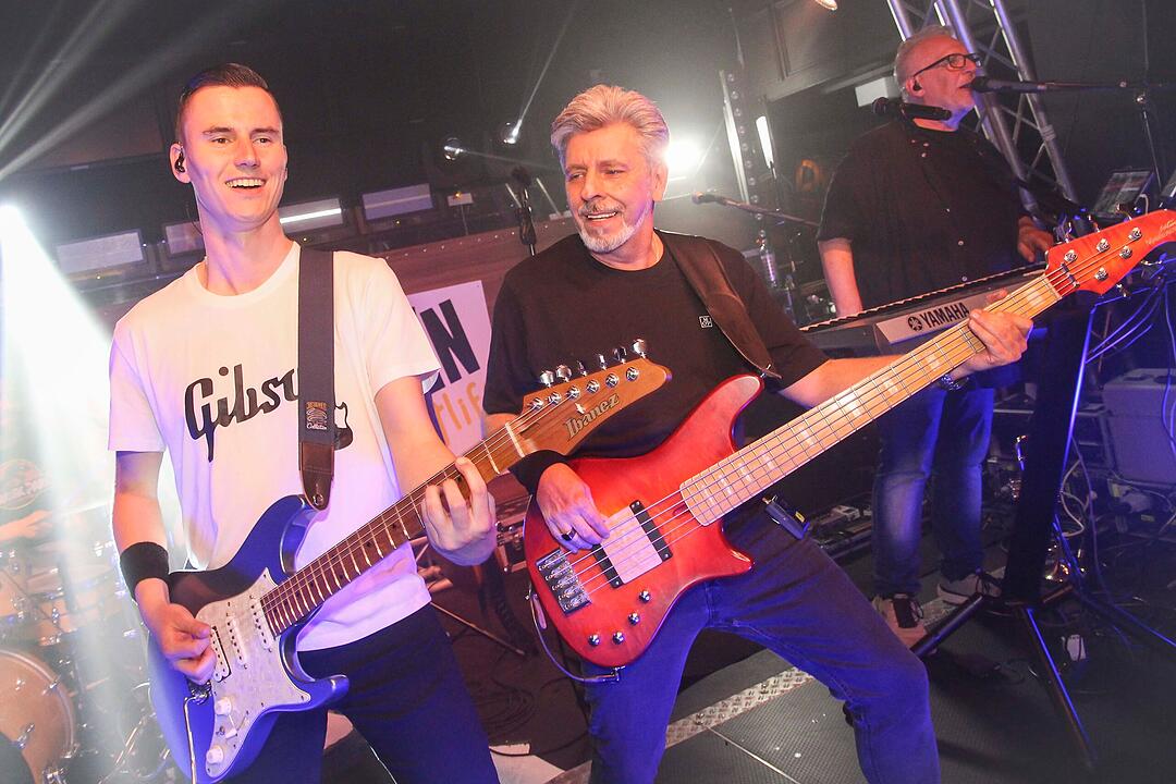 RADSPITZ live im Schwingen Nightlife