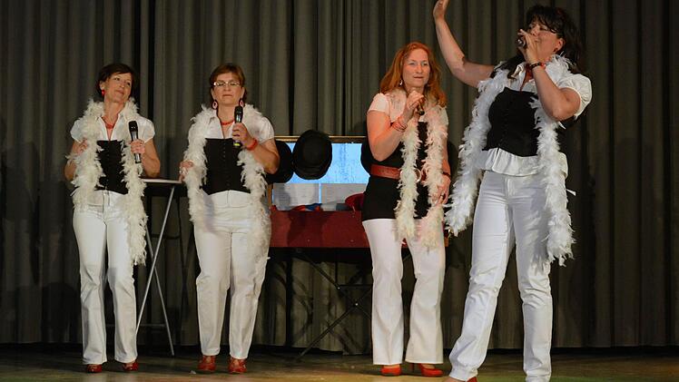 die "Swinging Ladies": Kirstin Metz, Michaela Atzler, Sabine Seuffert und Candy Borst. Fotos: Björn Hein