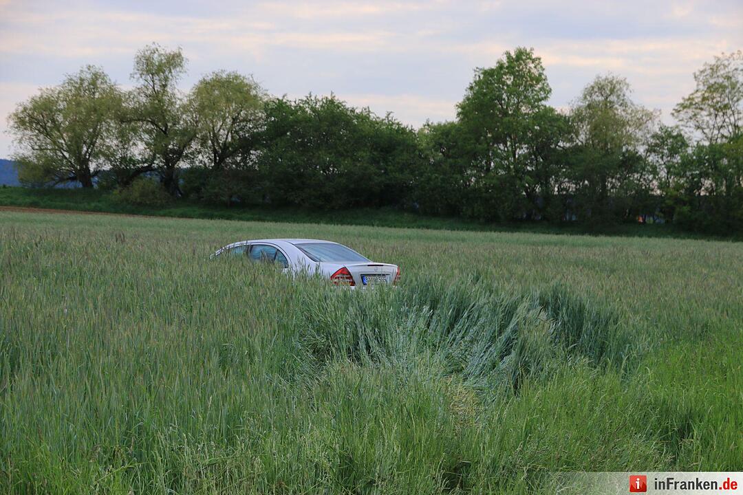Zwei Autos kollidieren bei Eggolsheim