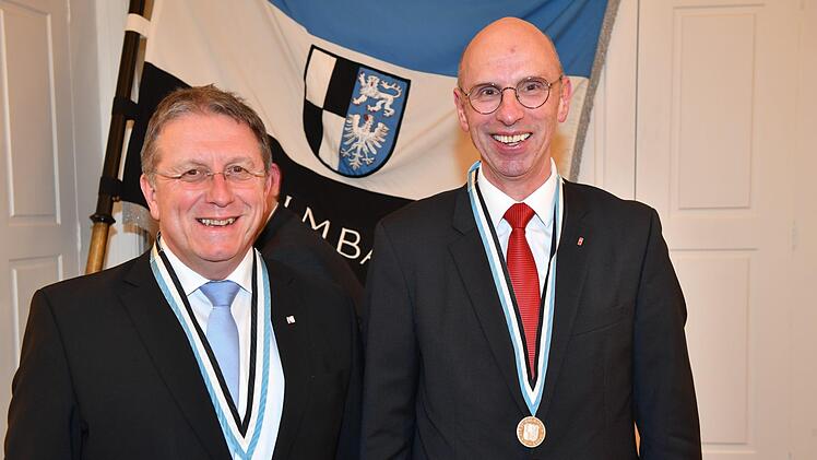 Die beiden Stadtmedaillen-Träger Henry Schramm und Walter Schweinsberg (rechts)Ronald Rinklef