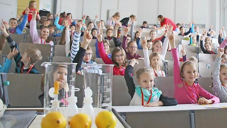 Das Küchenlabor begeisterte Jungen und Mädchen gleichermaßen. Fotos: Christiane Lehmann
