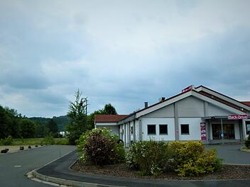 Das Gewerbegebiet "Wirsberger Straße I" wird um 2,5 Hektar in Richtung Wirsberg erweitert. Das Vorhaben wurde vor allem mit dem 2021 geplanten Bau einer Werkstatt und Förderstätte für Menschen mit Behinderung abgestimmt. Werner Reißaus