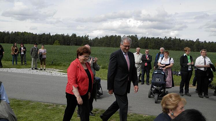 Barbara Stamm trifft ein