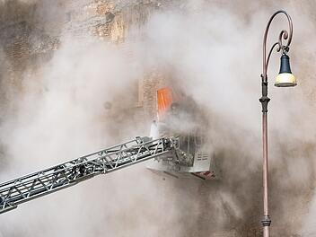 Mittelalterlicher Turm in Rom stürzt ein