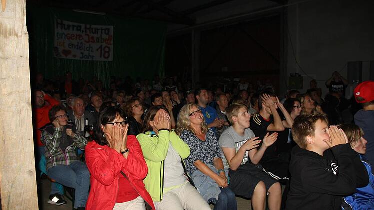 Public Viewing in Sulzthal Foto: Ralf Ruppert