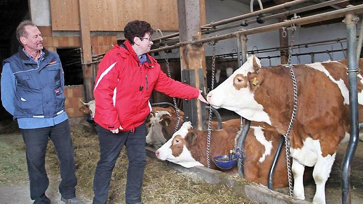 Manuela und Stefan Seelmann stehen schon Mal mitten in der Nacht auf um nach den Kühen zu sehen.
