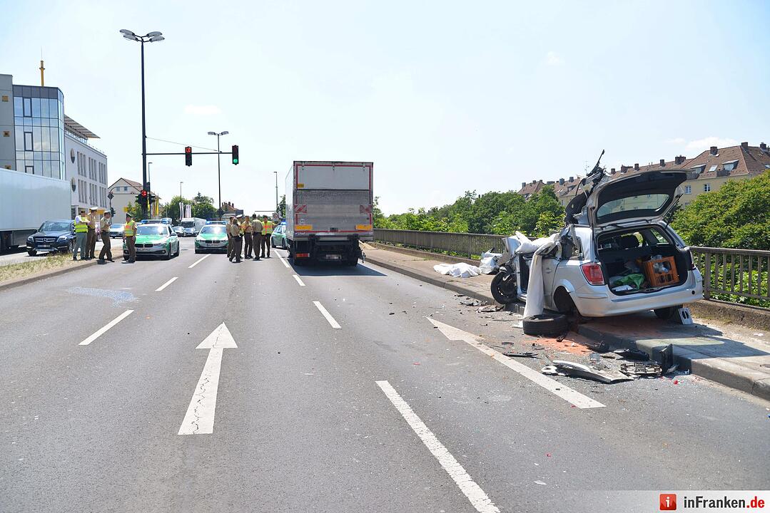 Autofahrer stirbt bei Unfall in Würzburg