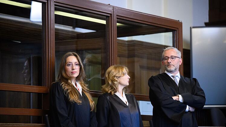 Palliativarzt wegen 15-fachen Mordverdachts vor Gericht
