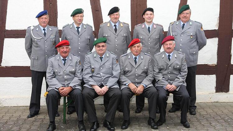 Hinten, von links: Josef Güthlein, Richard Heilmann, Erich Messingschlager, Christian Eismann und Winfried Schüpferling. Vorne, von links: Georg Wiemann, Reinhold Klaus, Norbert Wiemann, Stefan Stöhr