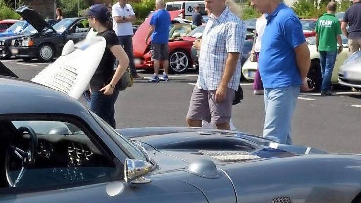 Schnelle Flitzer können Autofans heute ab 10 Uhr auf dem Kasernen-Parkplatz bewundern. Foto: Archiv