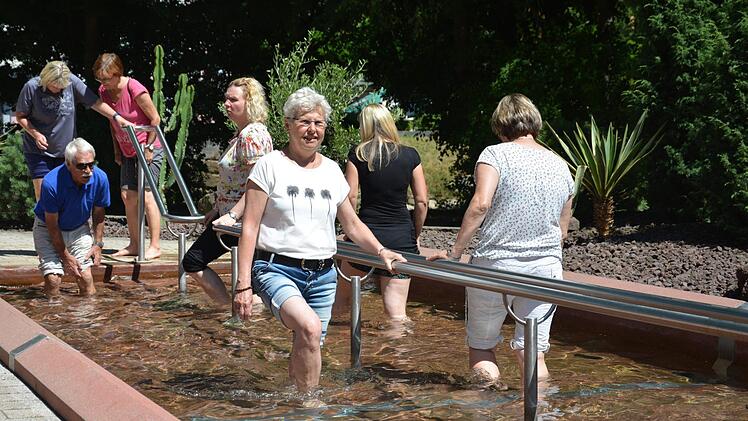 s Kneipp-Becken im Luitpold-Park wurde von den Besuchern ausgiebig genutzt.  Foto: Björn Hein