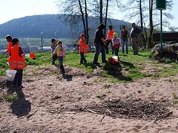 Die jungen Westheimer in den Verein zu integrieren, bleibt das Bestreben der Gartenfreunde. Das "Ramma dama" machte viel Spaß und die Ferienprogramme des Obst- und Gartenbauvereins sind gut besucht.  Foto: Wolfgang Schwarz